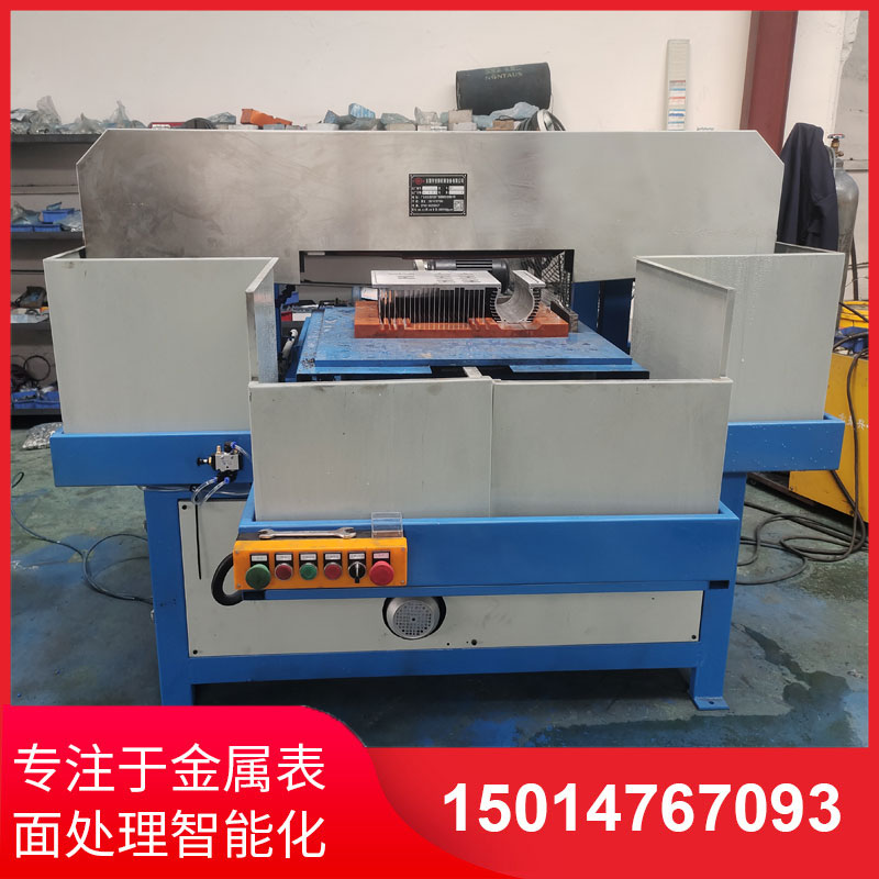 鋁材直紋(wen)拉絲機生産供應(ying)