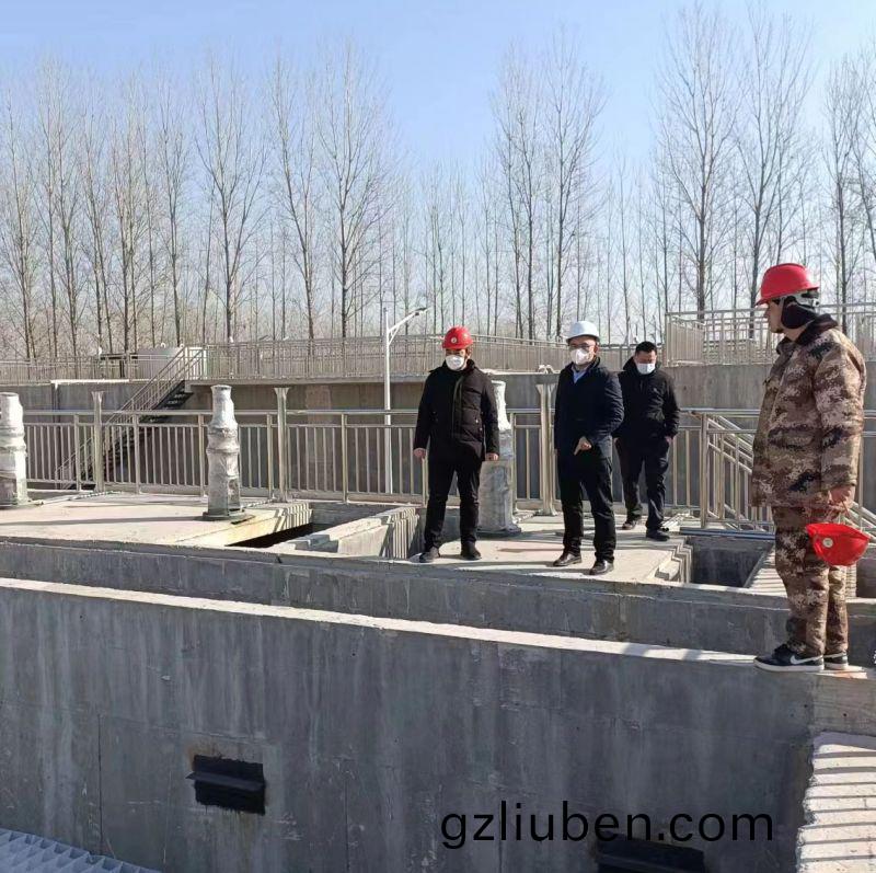 河南萬川(chuan)環保董(dong)事長赴濮陽(yang)範縣汚水(shui)處理(li)廠(chang)現(xian)場(chang)視(shi)詧(cha)指導(dao)工作(zuo)